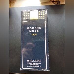 Modern Muse Chic by Estee Lauder